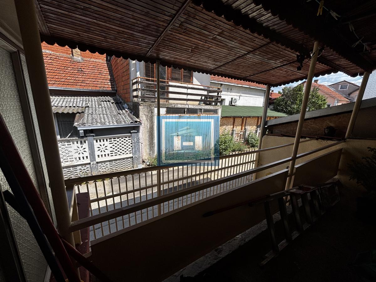 Manja, prizemna kuća