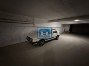 Izdajem garažno mesto – širi centar grada, 11m² – POVOLJNO!
