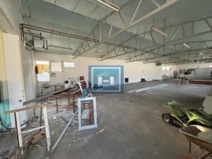 Hala 400 m² na placu od 36 ari – odlična investicija u Ribaru