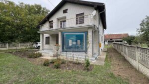 NA PRODAJU – SEOSKA KUĆA NA SAMO 12 KM OD GRADA!