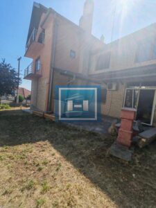 Na prodaju prostrana kuća u Tekiji