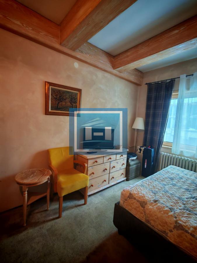 Prodaje se celina od tri zasebna apartmana u Konacima(Ras)