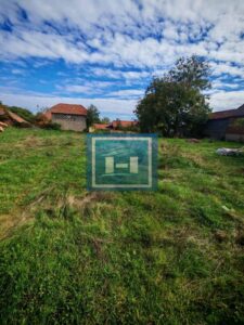 Plac u Trešnjevici do glavnog puta