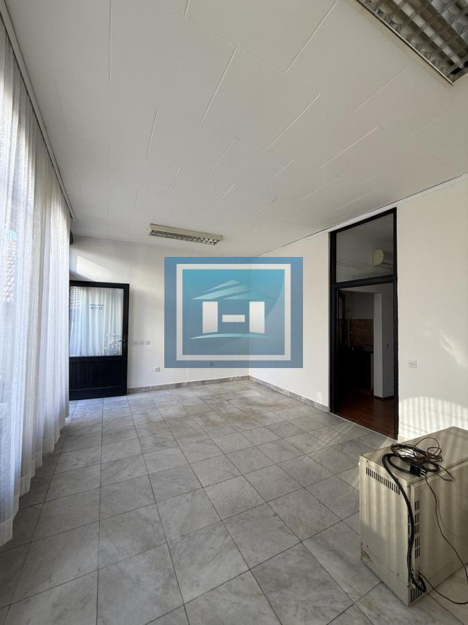 Na prodaju lokal u centru Ćuprije – idealan za vaš biznis!