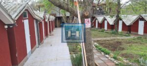 Na prodaju funkcionalan kamp u Buljarici, opština Budva – samo 400 metara od mora!