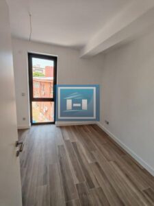 Trosoban stan u novogradnji odmah useljiv