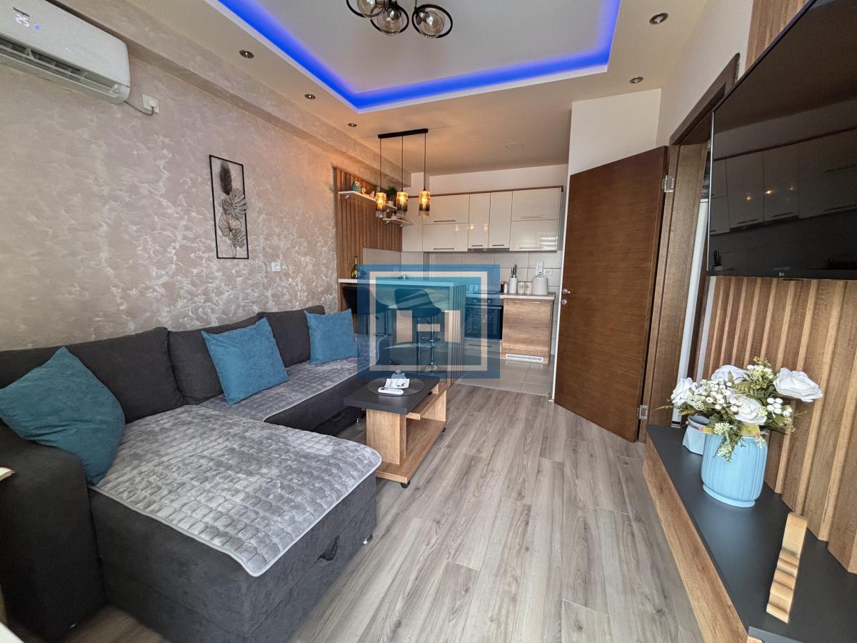 Nov, namešten stan na korak od Aqua parka