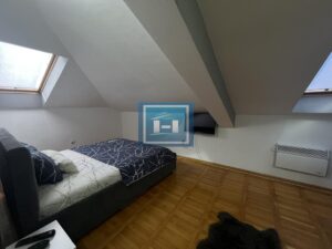 Namešten dvosoban stan u novijoj zgradi