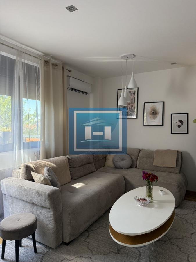 Na prodaju – Porodični stan u luksuznom kompleksu