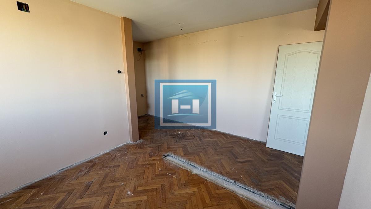 PRODAJE SE STAN U STROGOM CENTRU – DVOSTRANO ORIJENTISAN SA POGLEDOM NA CRKVU I CENTAR GRADA!