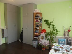 Garsonjera sa balkonskom terasom zgodna za samce ili učenike