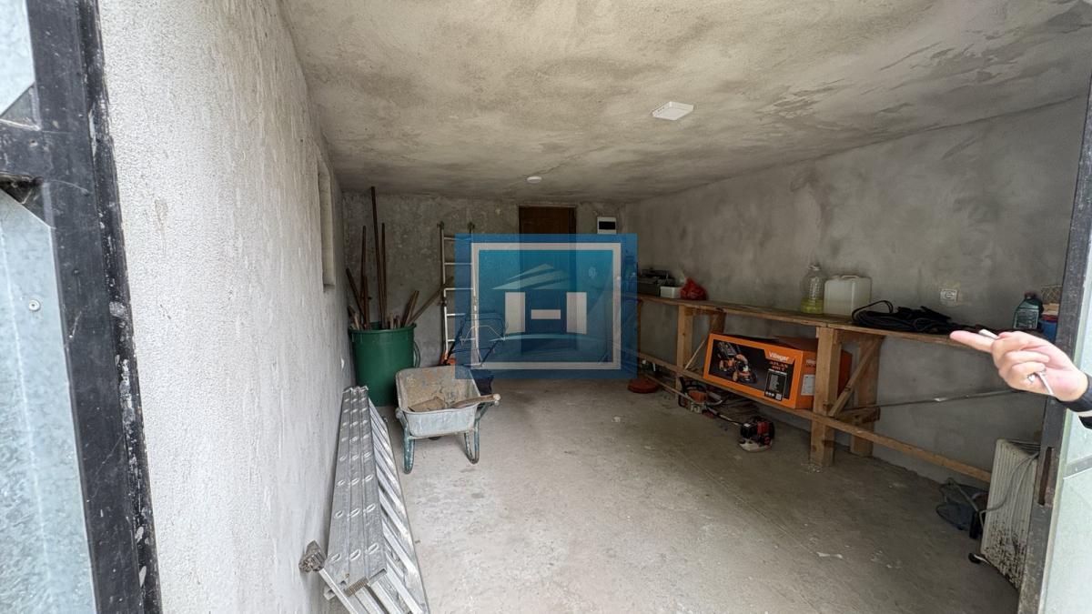 NA PRODAJU – SEOSKA KUĆA NA SAMO 12 KM OD GRADA!