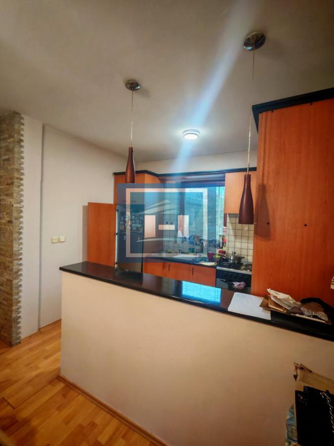 Sredjena kuća u mirnom delu Gloždaka