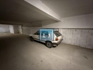 Izdajem garažno mesto – širi centar grada, 11m² – POVOLJNO!