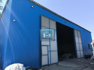 Idealno za preduzetnike – Kuća sa halom i vagom do 60 tona!
