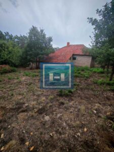 Više parcela sa starijim objektom