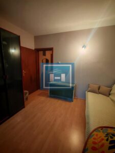 Sredjena kuća u mirnom delu Gloždaka