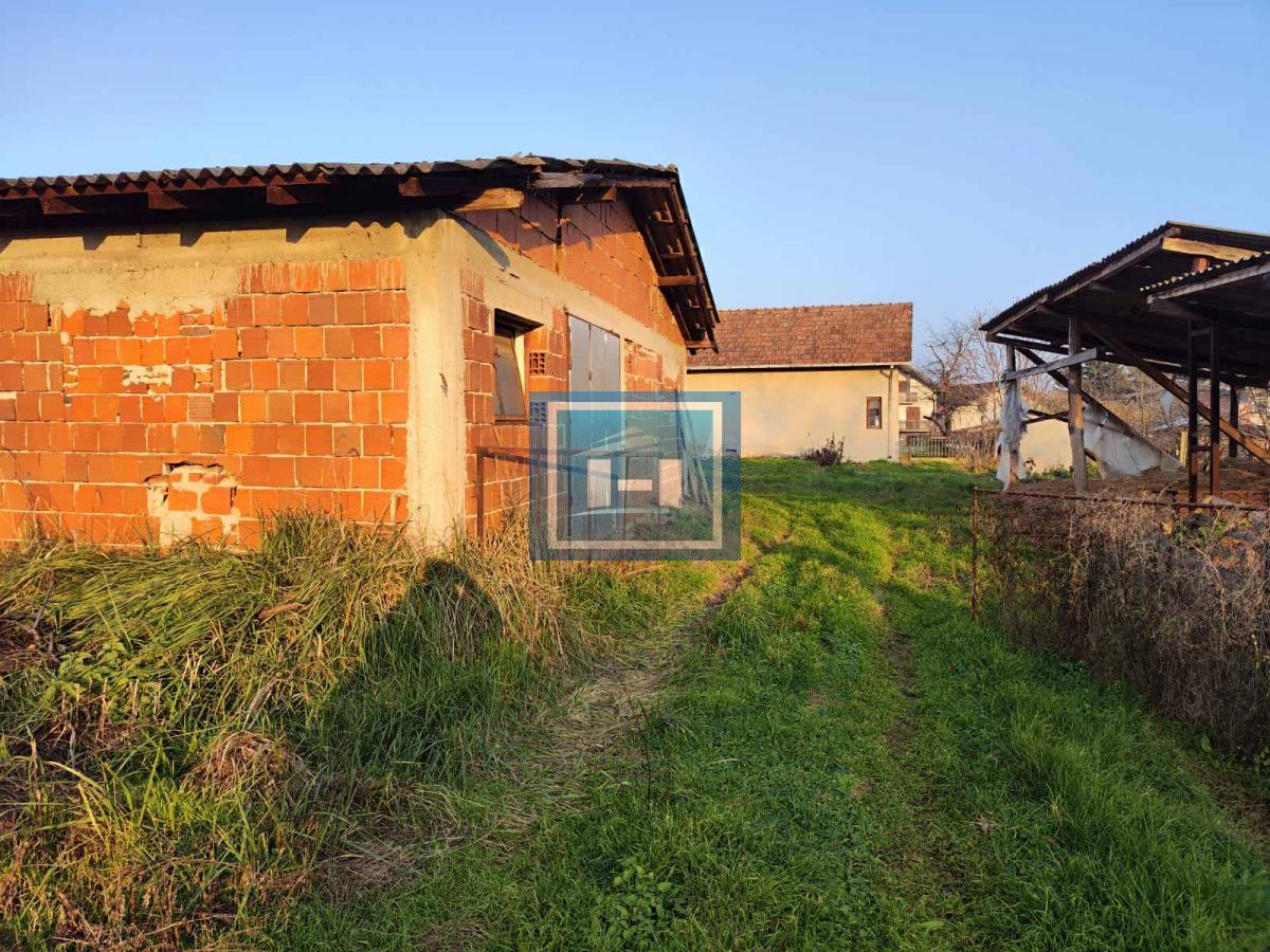Kompletno seosko domaćinstvo