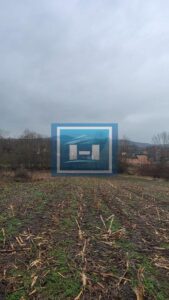 U ponudi velika parcela u centralnom delu sela Dobrovodice kod Batočine