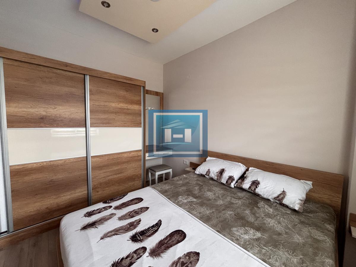 Nov, namešten stan na korak od Aqua parka