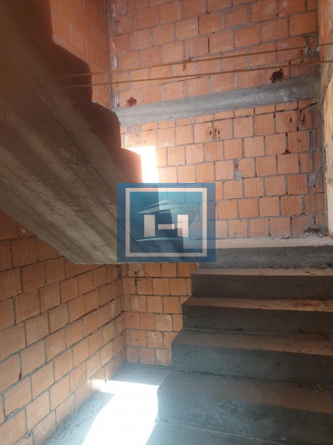Plac na izuzetnoj lokaciji sa upisanim objektom