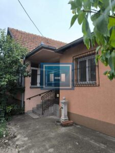 Prizemna kuća od 92 m² sa garažom – Ćuprija, blizina Doma zdravlja