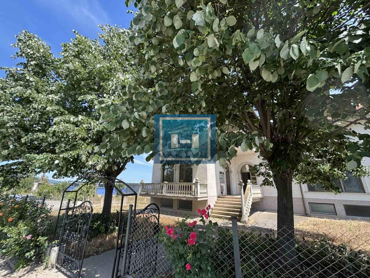 Hala od 1060m2 za izdavanje