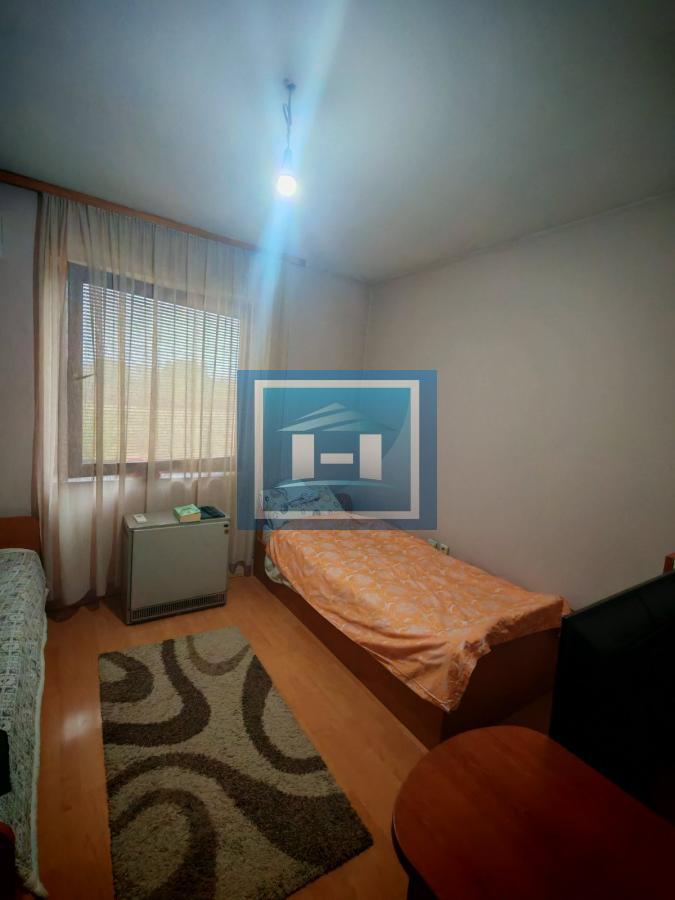 Sredjena kuća u mirnom delu Gloždaka