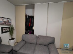 Renoviran stan sa garažom i podrumom kod tehničke škole