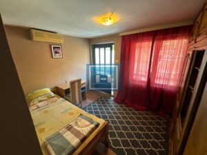 Kuća 90 m², 4 ulaza, 2 kupatila, dvorište – Admirala Geprata, centar Beograda