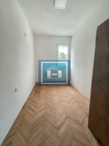 Na prodaju potpuno renovirana kuća od 153m² sa placem od 3,375 ari