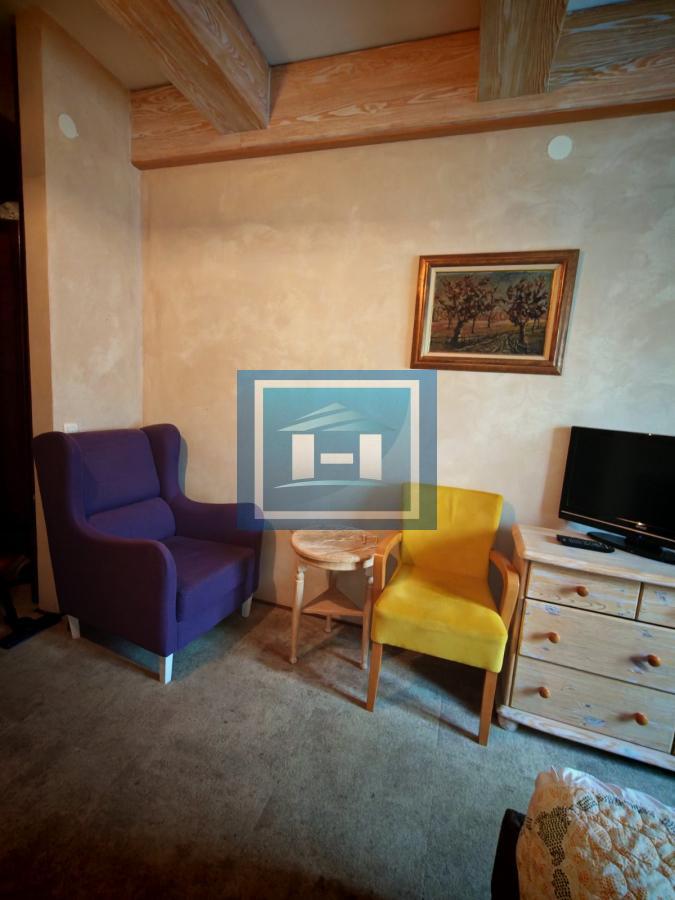 Prodaje se celina od tri zasebna apartmana u Konacima(Ras)