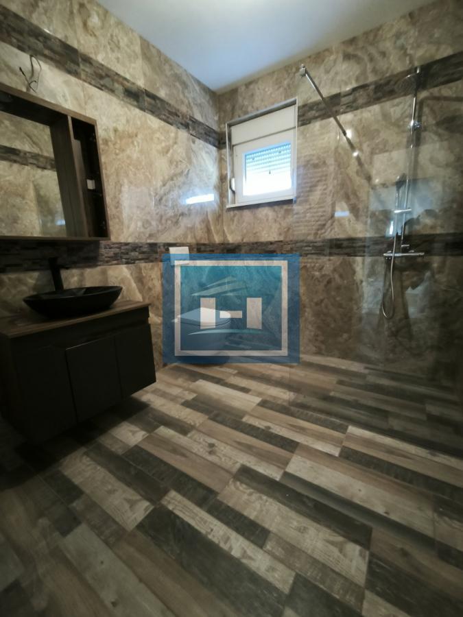 Ekskluzivna Novogradnja u Varvarinu – Prostran Dom iz Snova!