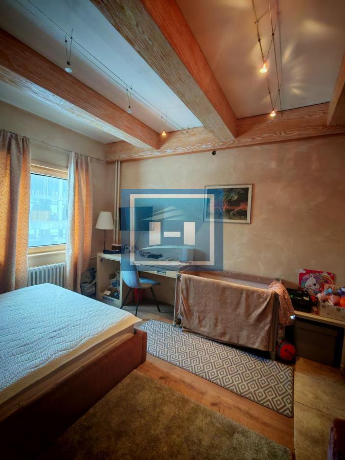 Prodaje se celina od tri zasebna apartmana u Konacima(Ras)