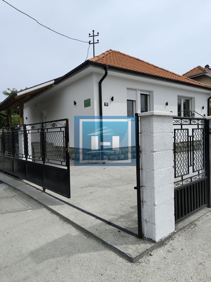 Na prodaju potpuno renovirana kuća od 153m² sa placem od 3,375 ari