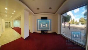 Izdavanje poslovnog prostora u strogom centru Jagodine – odlična lokacija, 171 m²