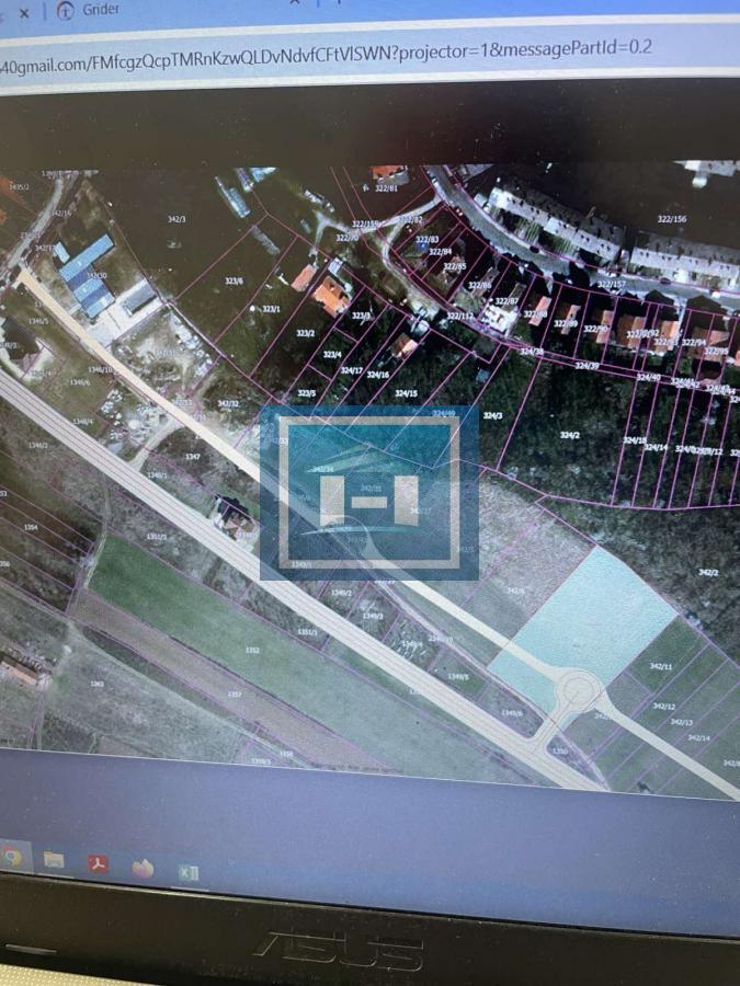 Plac 10 a u Budžinom brdu, Jagodina