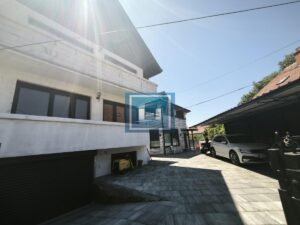 Dve nove kuće u centru Ćuprije