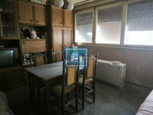 Tražiš stan za sređivanje? Lokacija TOP, potencijal OGROMAN!