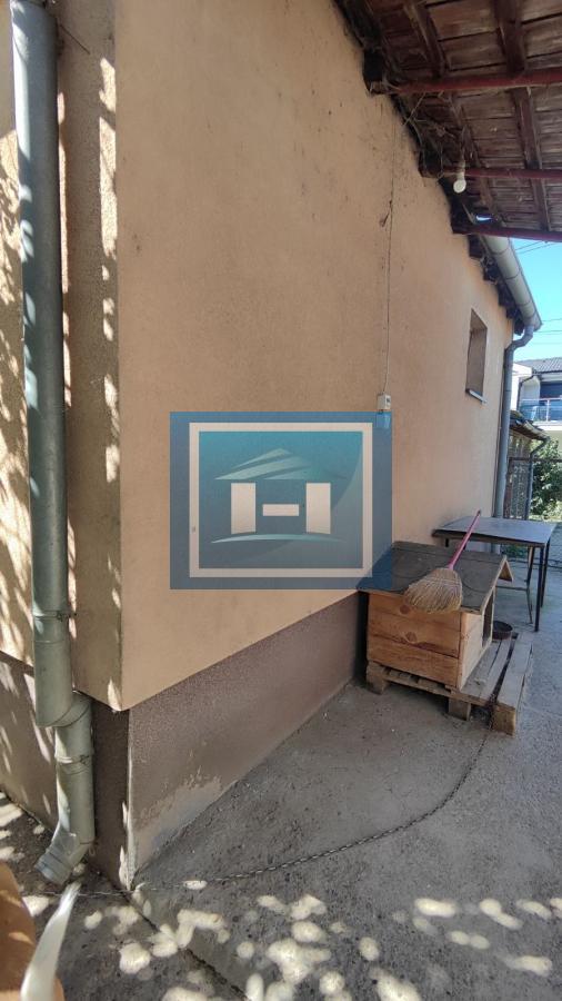 Kuća na gradskoj lokaciji u bizini aqva Parka na 100 metara od Aqva Parka