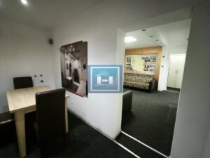 -Na prodaju poslovni prostor od 82 m² u novijoj zgradi, sa mogućnošću preuređenja u stambeni-