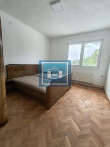 Na prodaju potpuno renovirana kuća od 153m² sa placem od 3,375 ari