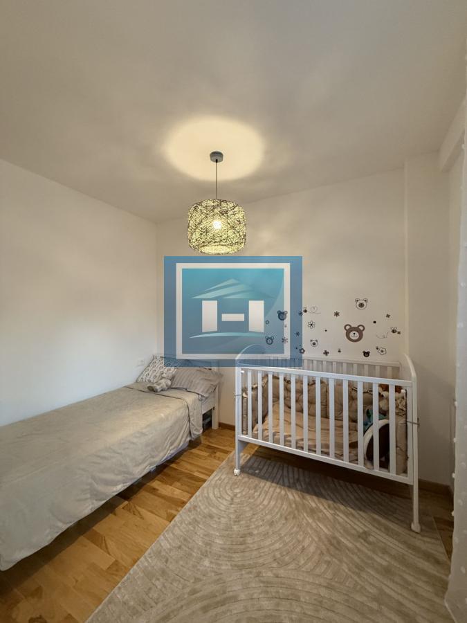 Na prodaju – Porodični stan u luksuznom kompleksu