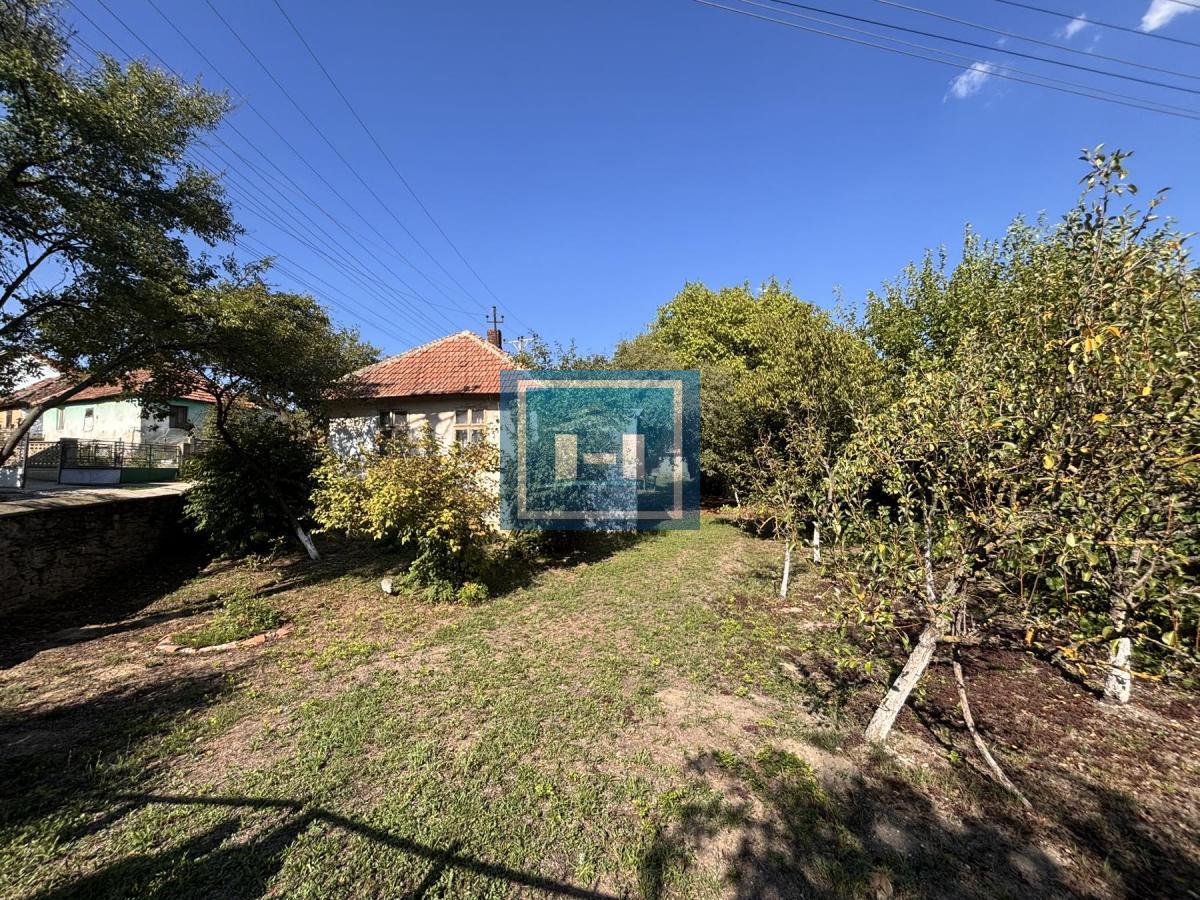 Na prodaju – Seosko imanje u Dubokoj (7.7 ari), kuća + pomoćne zgrade + dodatna parcela | SAMO 13.000 €