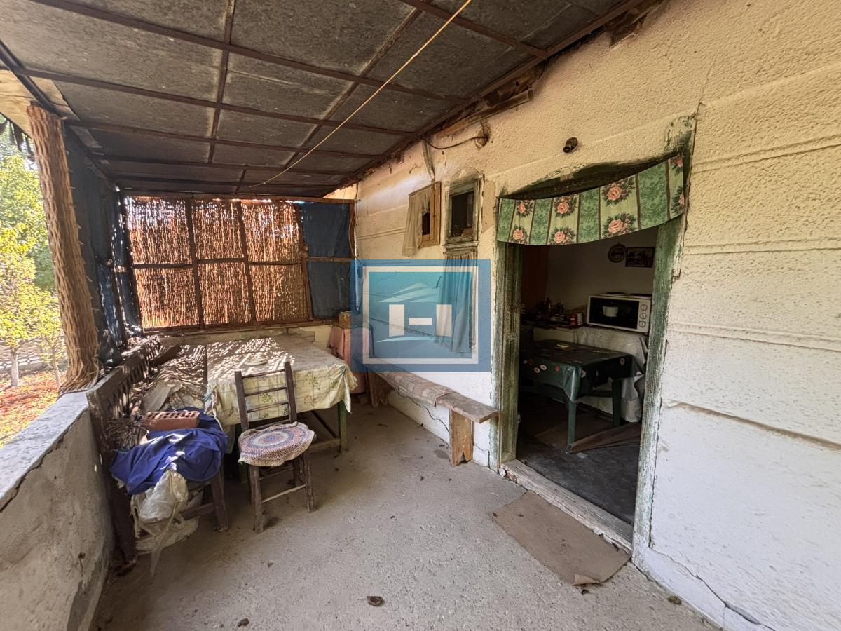 Na prodaju – Seosko imanje u Dubokoj (7.7 ari), kuća + pomoćne zgrade + dodatna parcela | SAMO 13.000 €