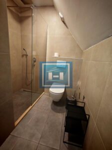 Pet zasebnih stambenih jedinica u Konacima