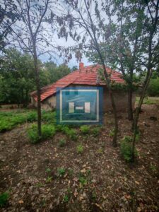 Više parcela sa starijim objektom