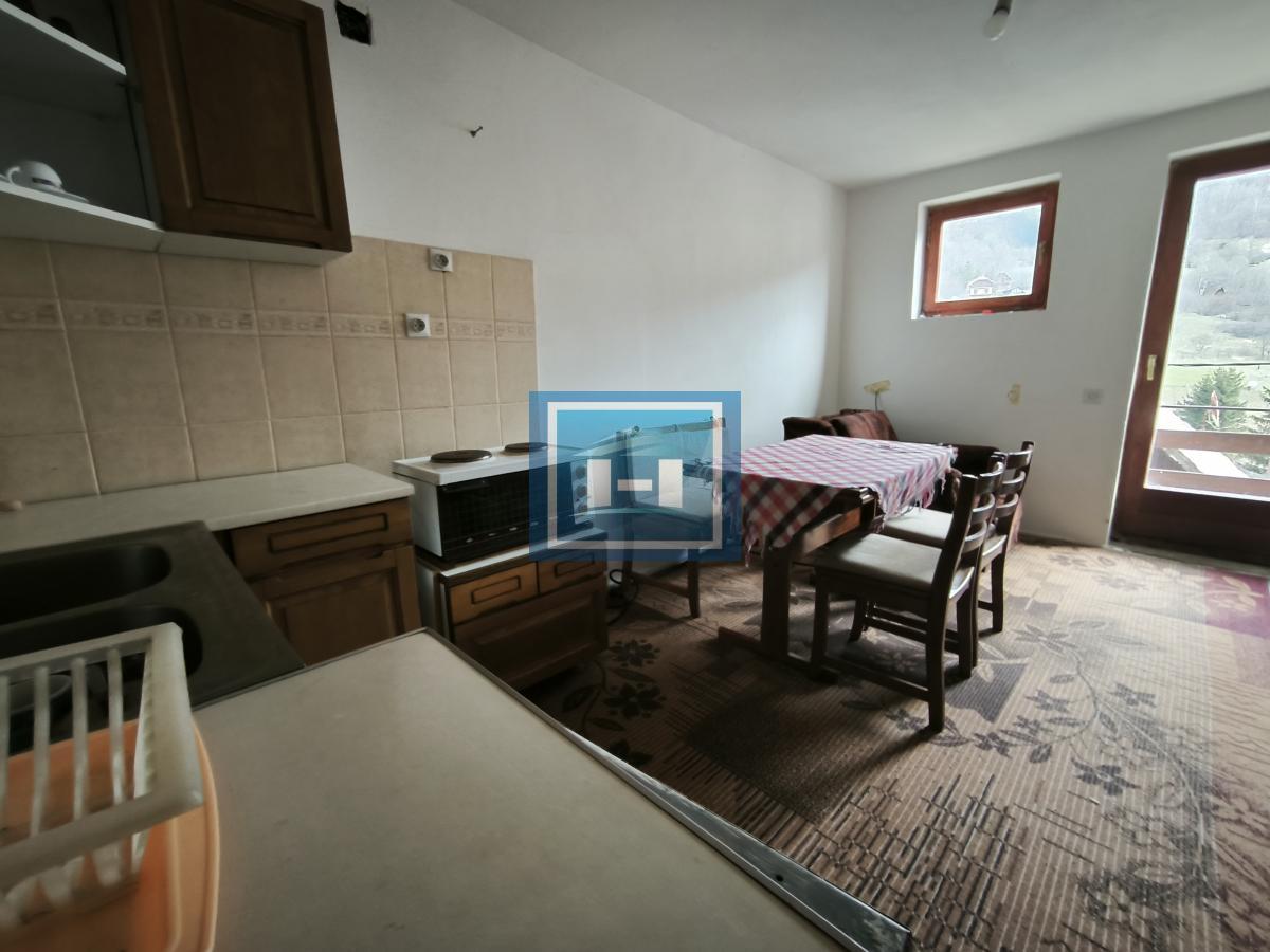 Kuća u Brzeću – Blizu Gondole, S Potencijalom za 3 Apartmana!