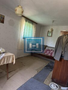 Kompletno domaćinstvo sa izlazom na dve ulice