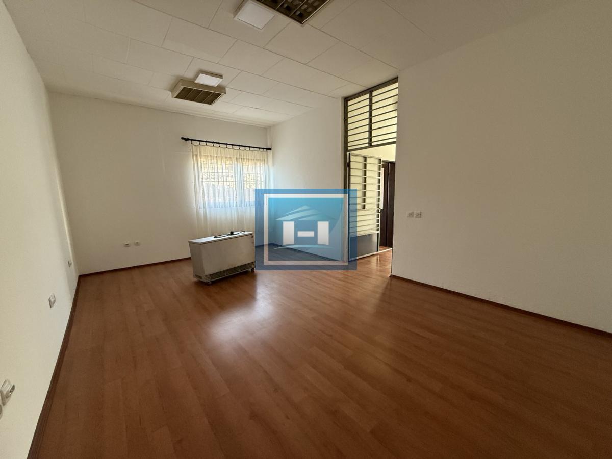 Na prodaju lokal u centru Ćuprije – idealan za vaš biznis!